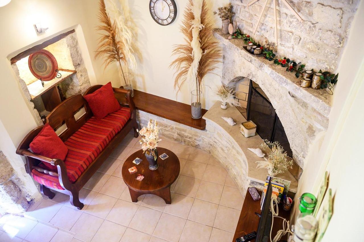 Kamilari Filoxenia Villa Esterno foto